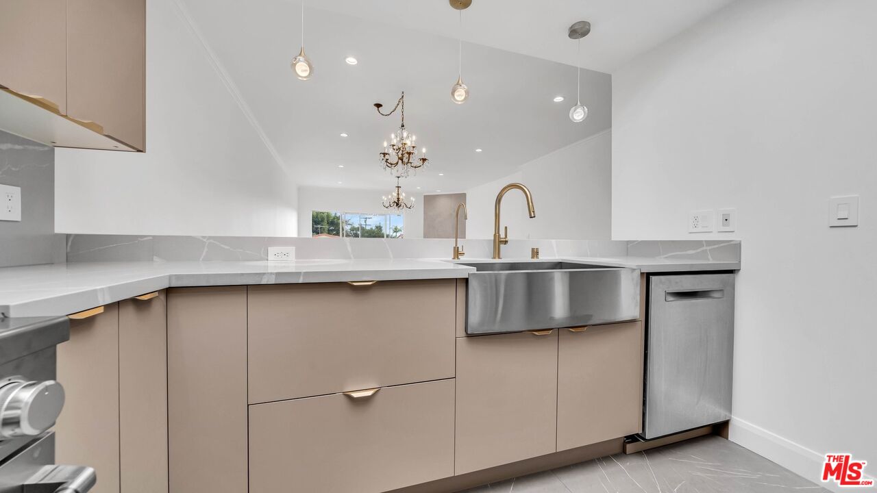 10475 Ashton Ave Unit: 302