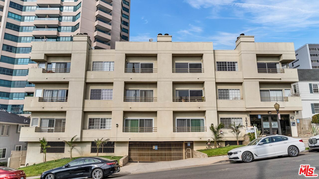 10475 Ashton Ave Unit: 302
