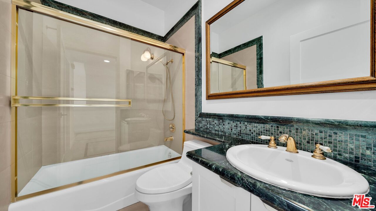 10475 Ashton Ave Unit: 302