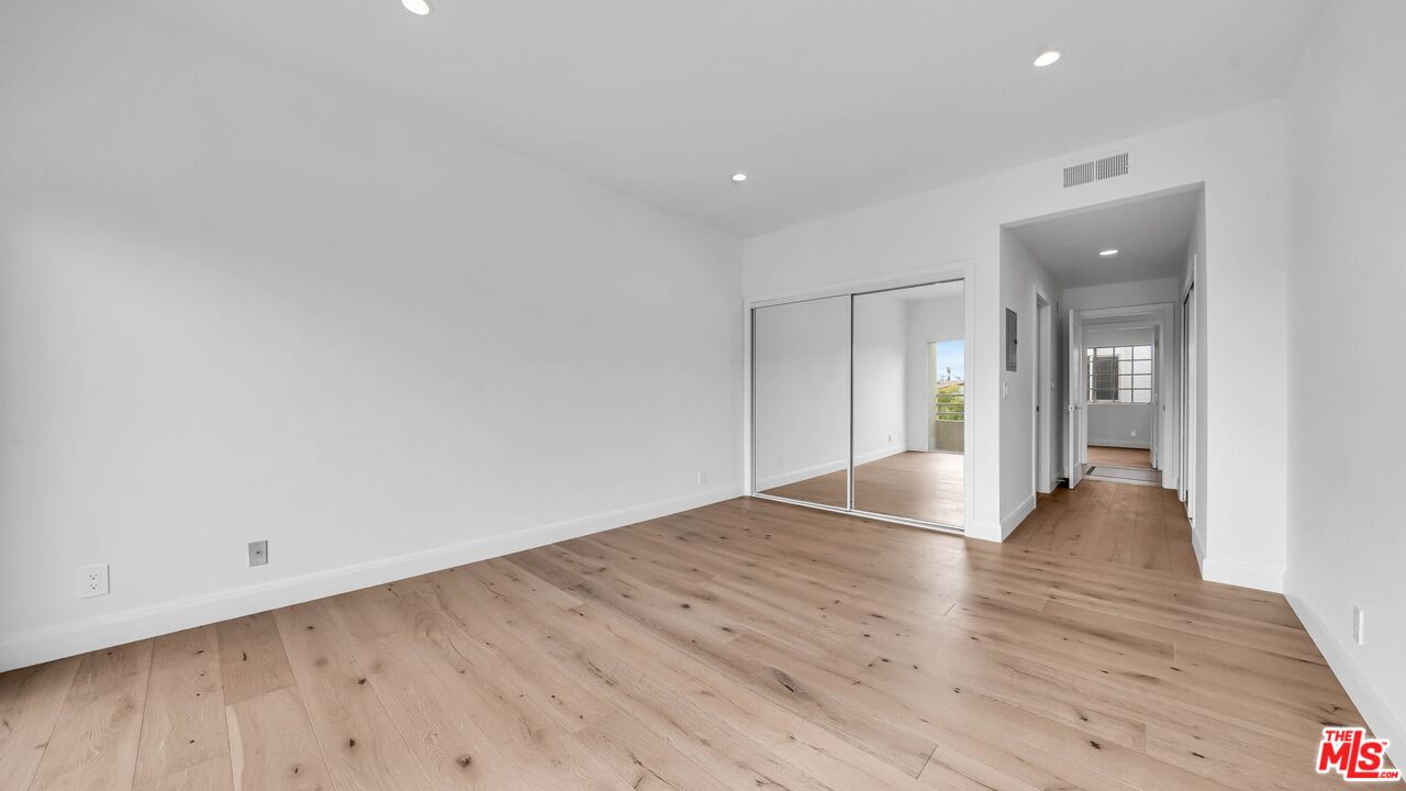 10475 Ashton Ave Unit: 302