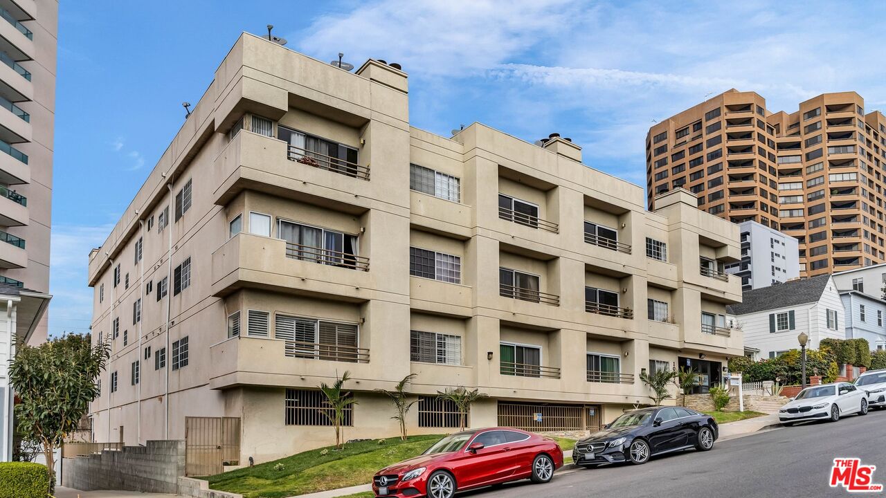 10475 Ashton Ave Unit: 302