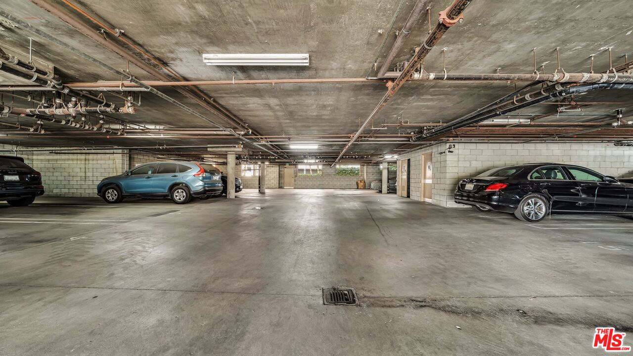 10475 Ashton Ave Unit: 302