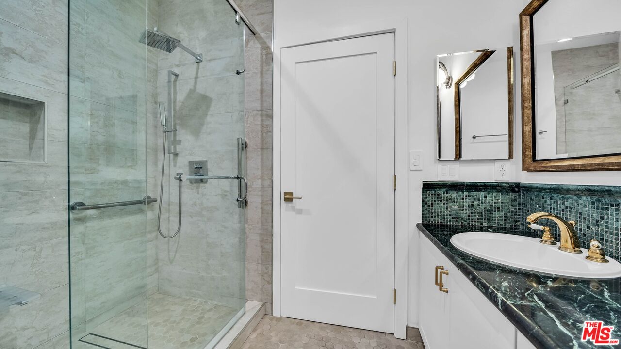 10475 Ashton Ave Unit: 302