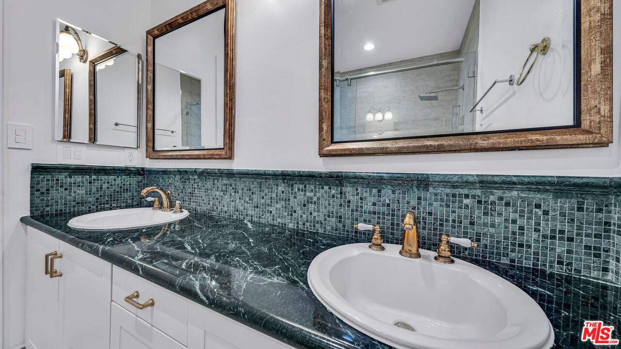 10475 Ashton Ave Unit: 302