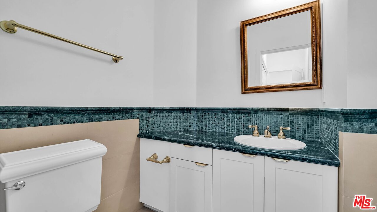 10475 Ashton Ave Unit: 302