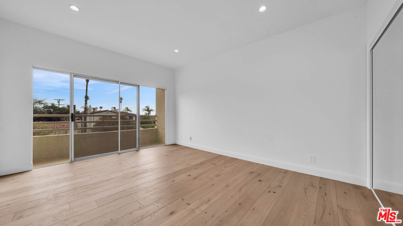 10475 Ashton Ave Unit: 302