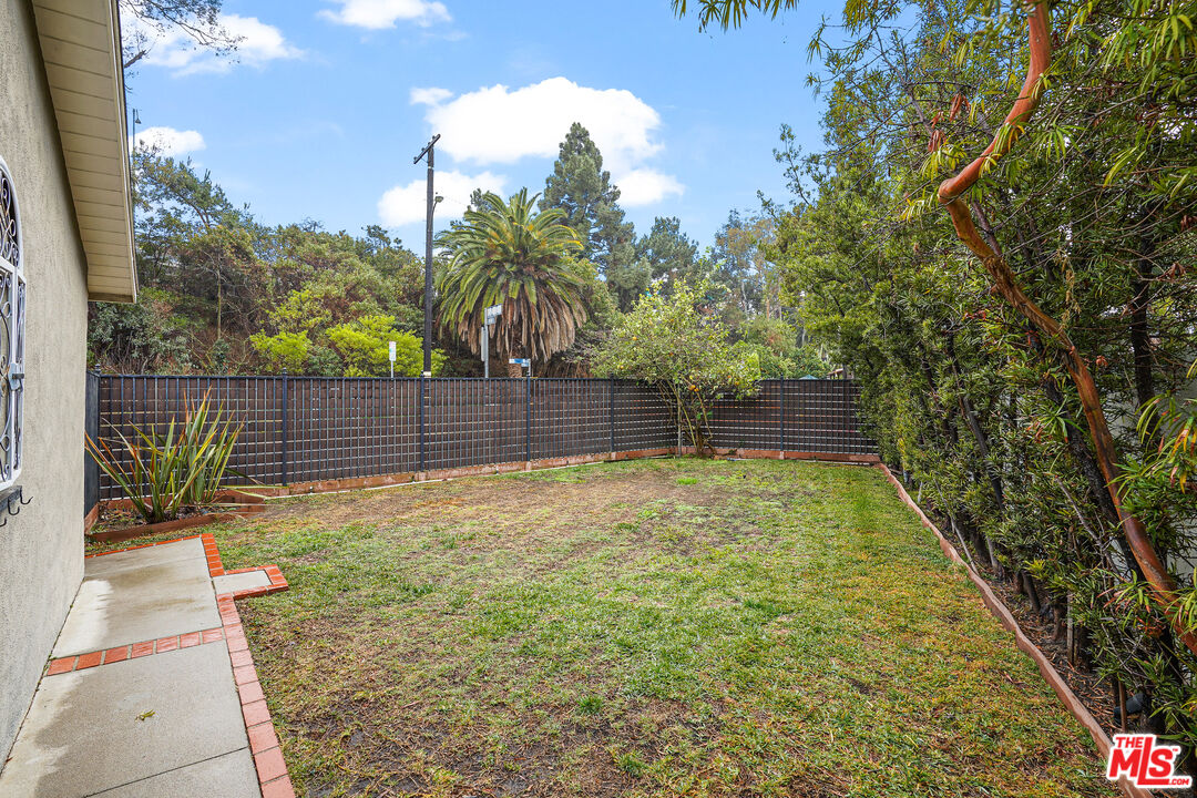 11111 Brookhaven Ave