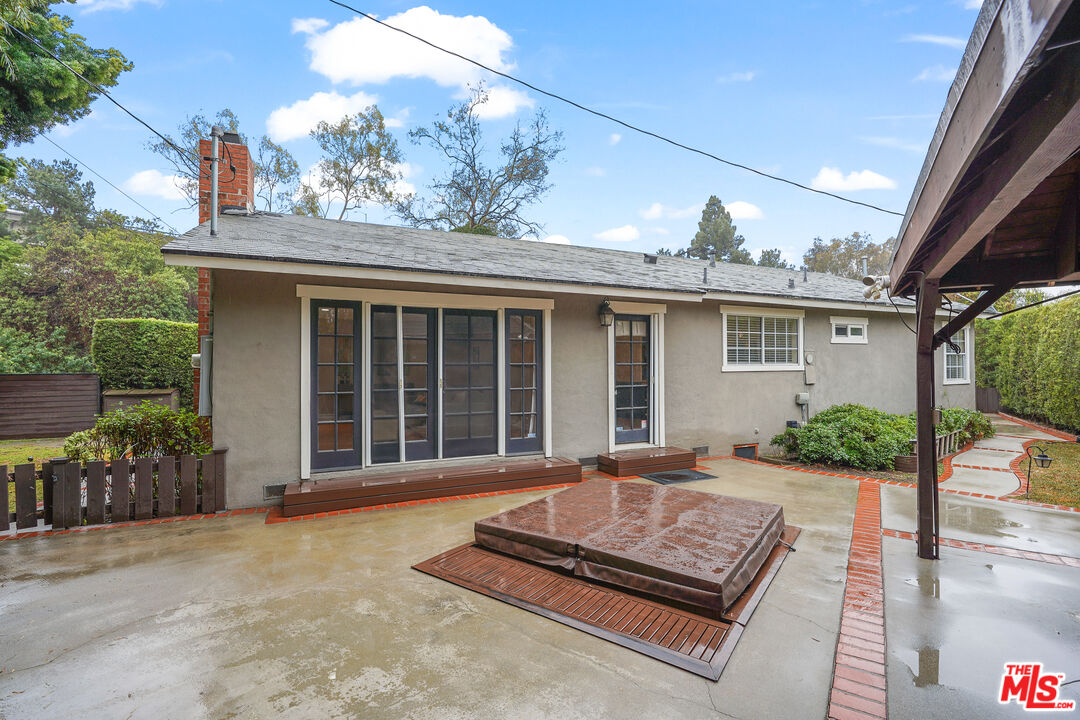 11111 Brookhaven Ave