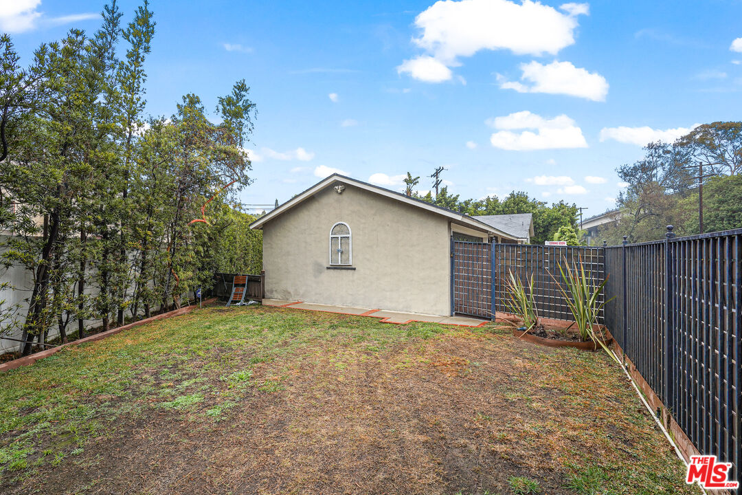 11111 Brookhaven Ave