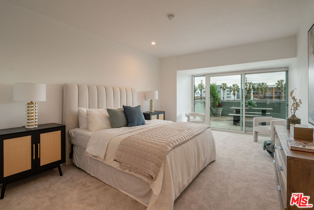 13600 Marina Pointe Dr Unit: 304