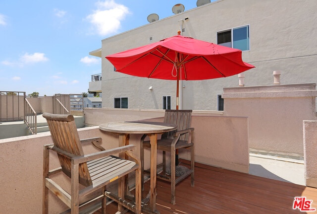 11823 AVON WAY Unit: 104