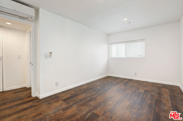 11823 AVON WAY Unit: 104