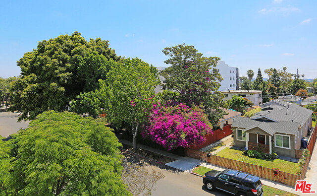 11823 AVON WAY Unit: 104