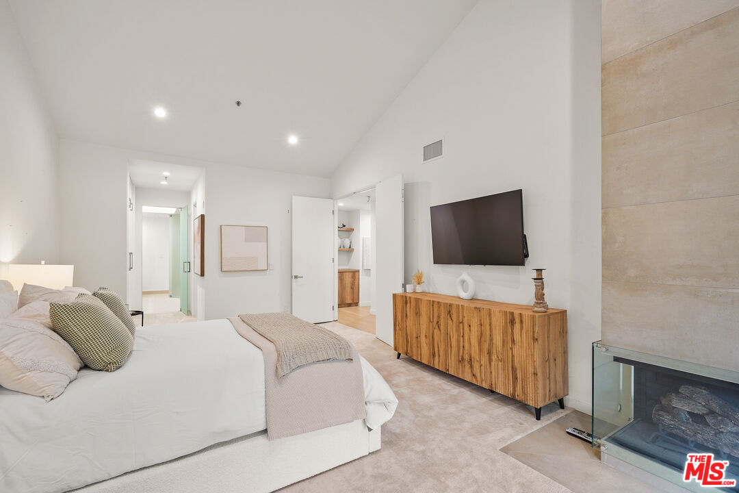 2122 Century Park Ln Unit: 410