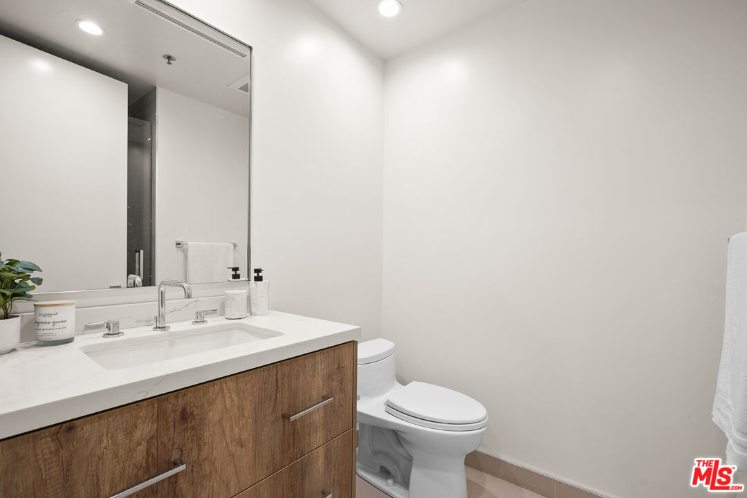 2122 Century Park Ln Unit: 410