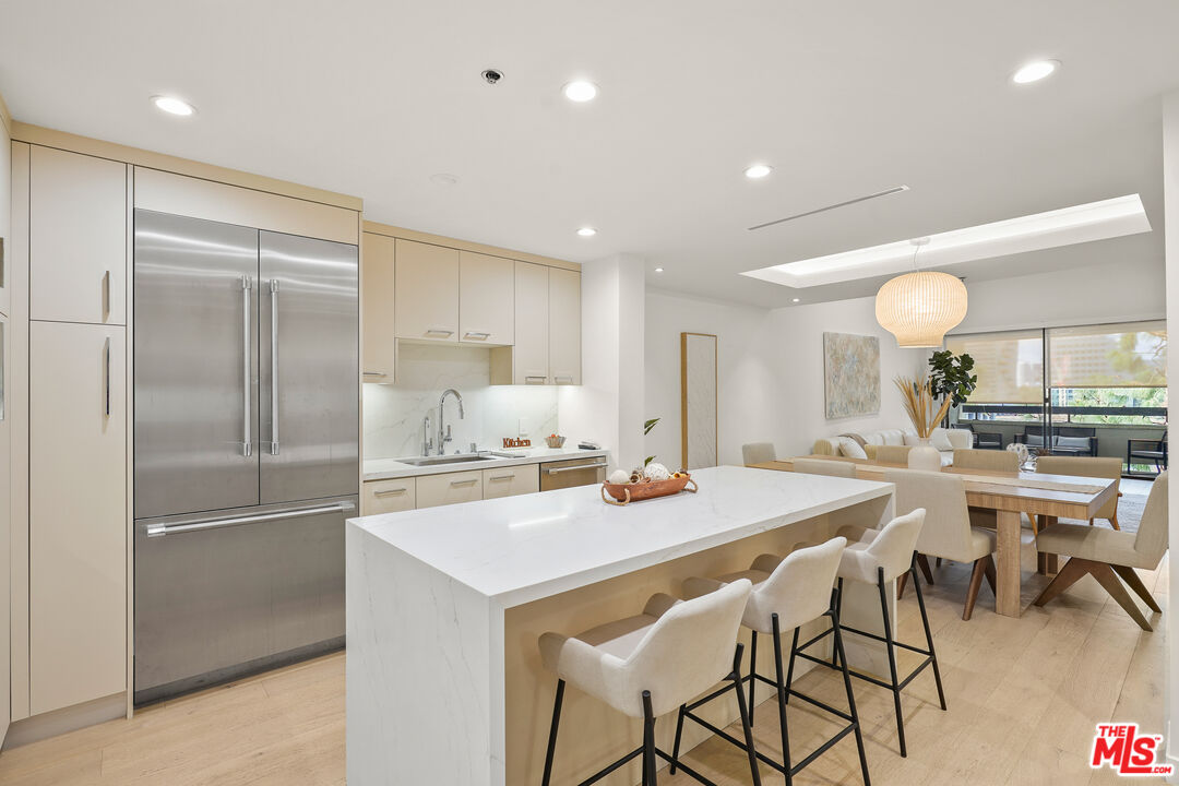 2122 Century Park Ln Unit: 410