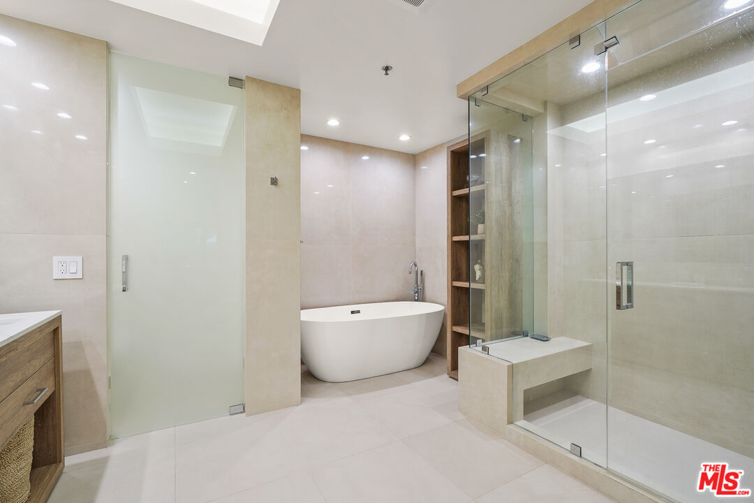 2122 Century Park Ln Unit: 410