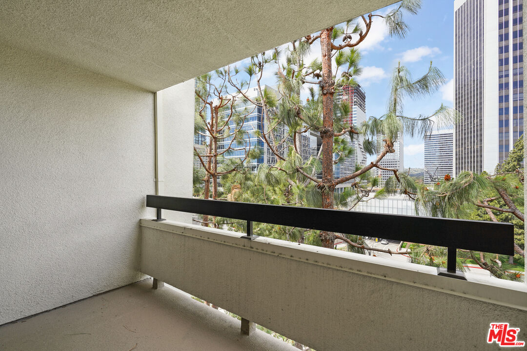 2122 Century Park Ln Unit: 410