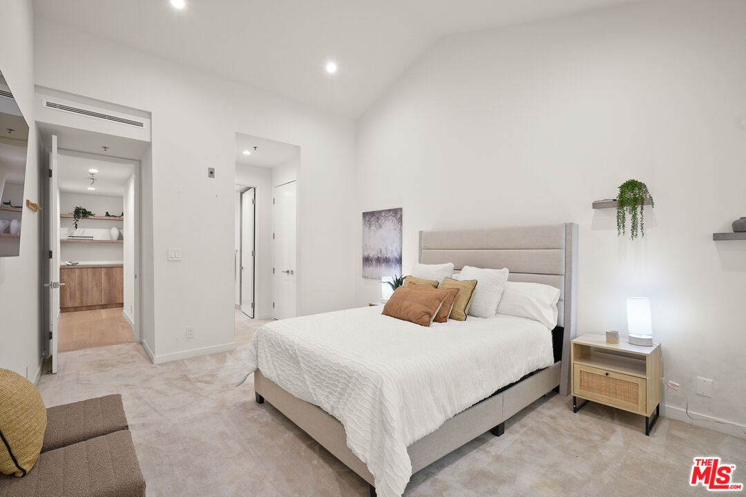 2122 Century Park Ln Unit: 410