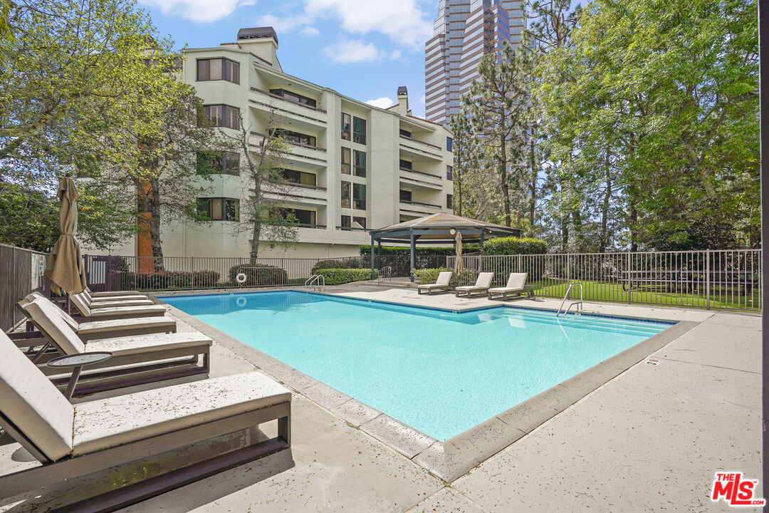 2122 Century Park Ln Unit: 410