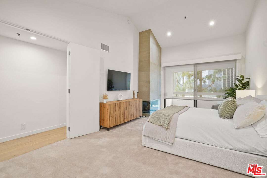 2122 Century Park Ln Unit: 410