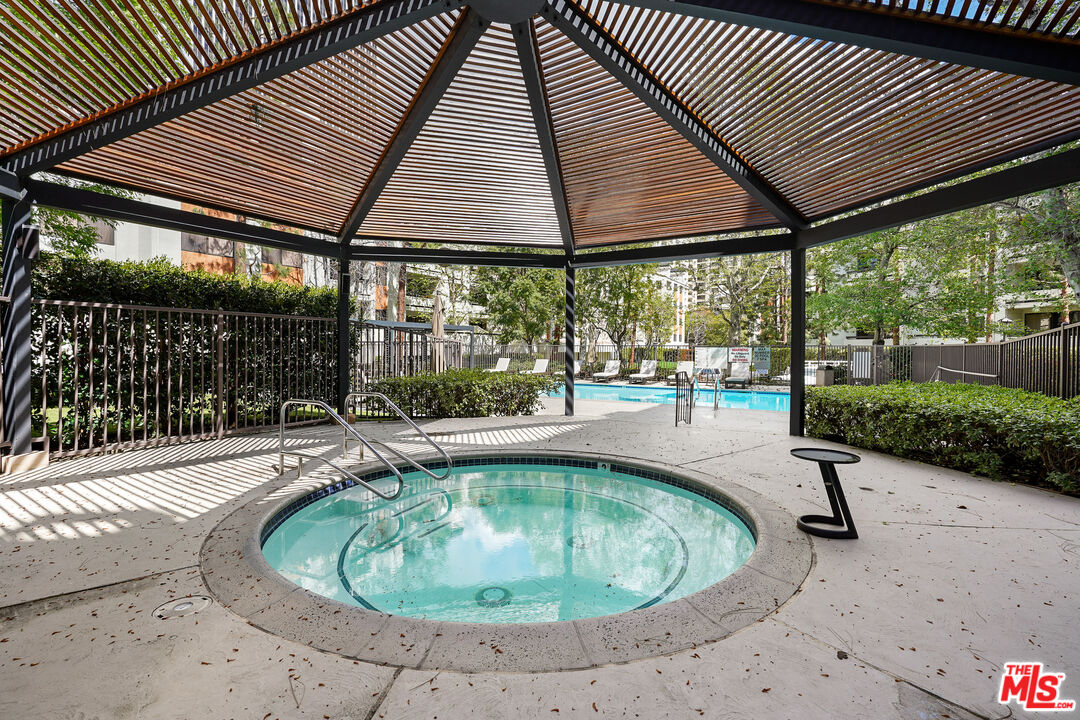 2122 Century Park Ln Unit: 410