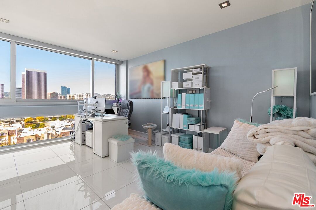 2222 Avenue Of The Stars Unit: 1203