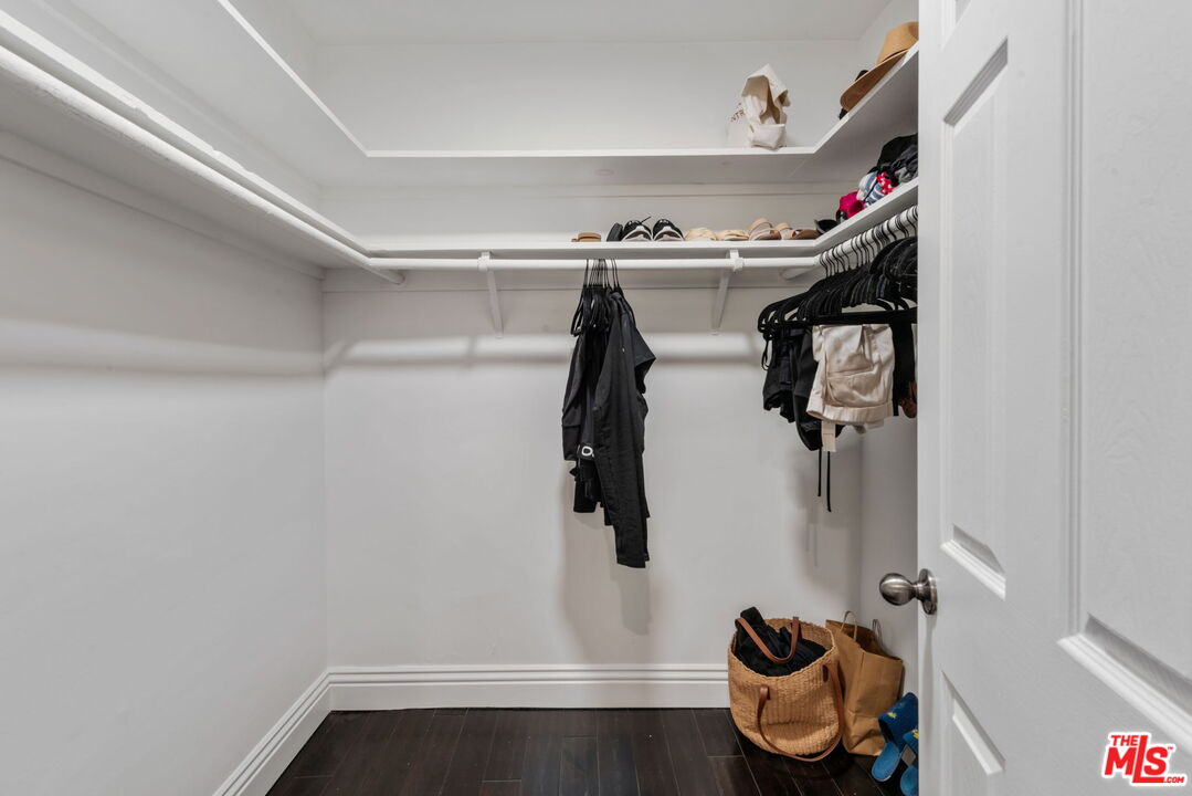 11646 Chenault St Unit: 2
