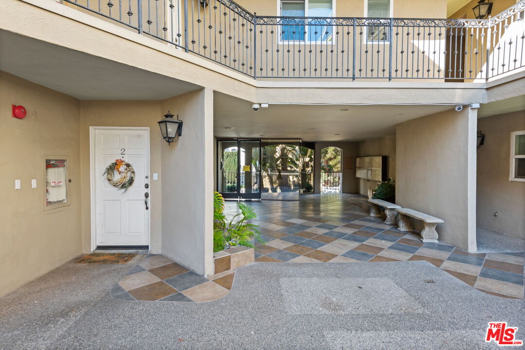 11646 Chenault St Unit: 2