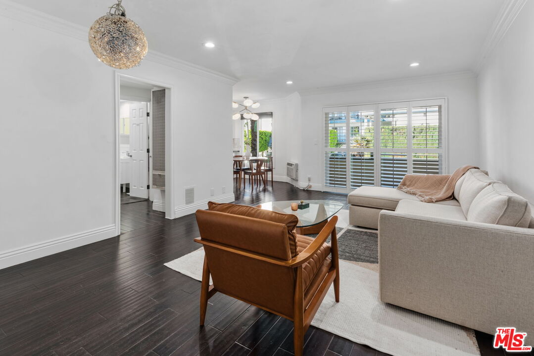 11646 Chenault St Unit: 2