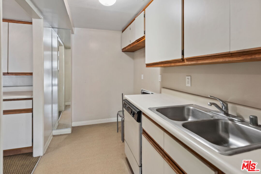 11646 Chenault St Unit: 2