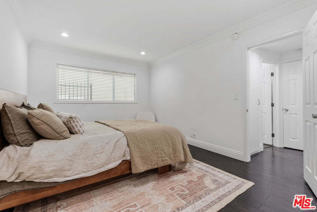 11646 Chenault St Unit: 2