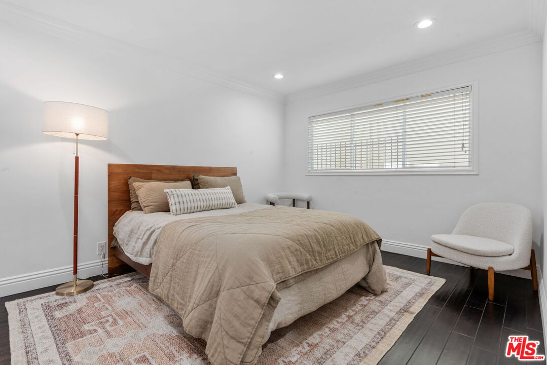 11646 Chenault St Unit: 2