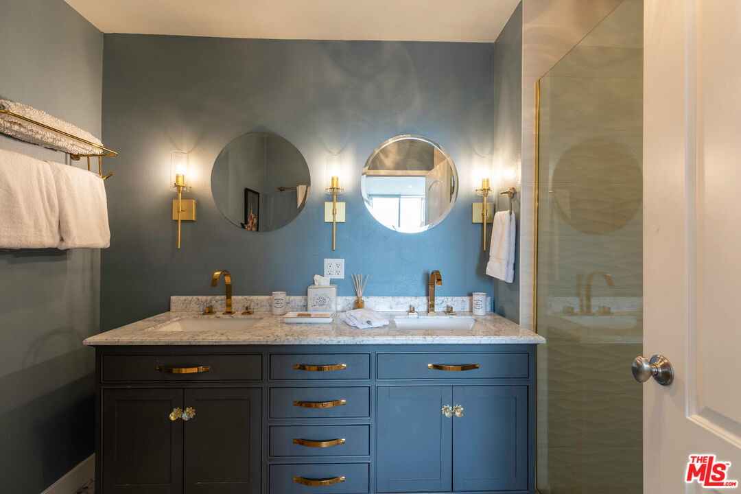 100 S Doheny Dr Unit: 518