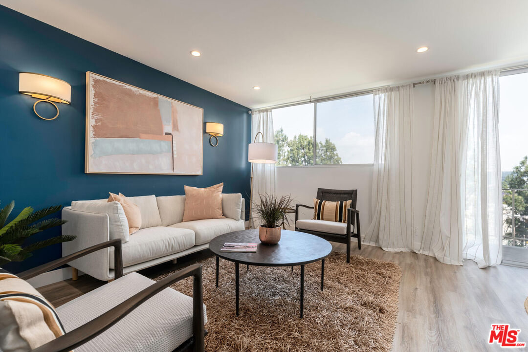 100 S Doheny Dr Unit: 518