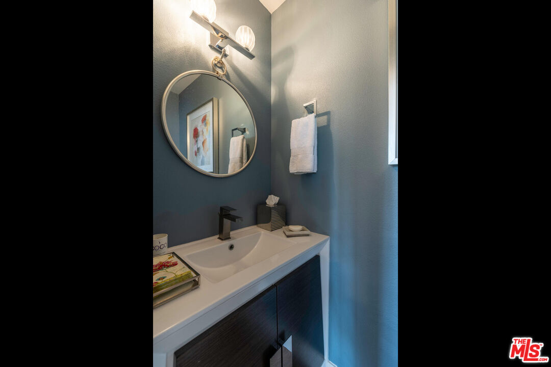 100 S Doheny Dr Unit: 518