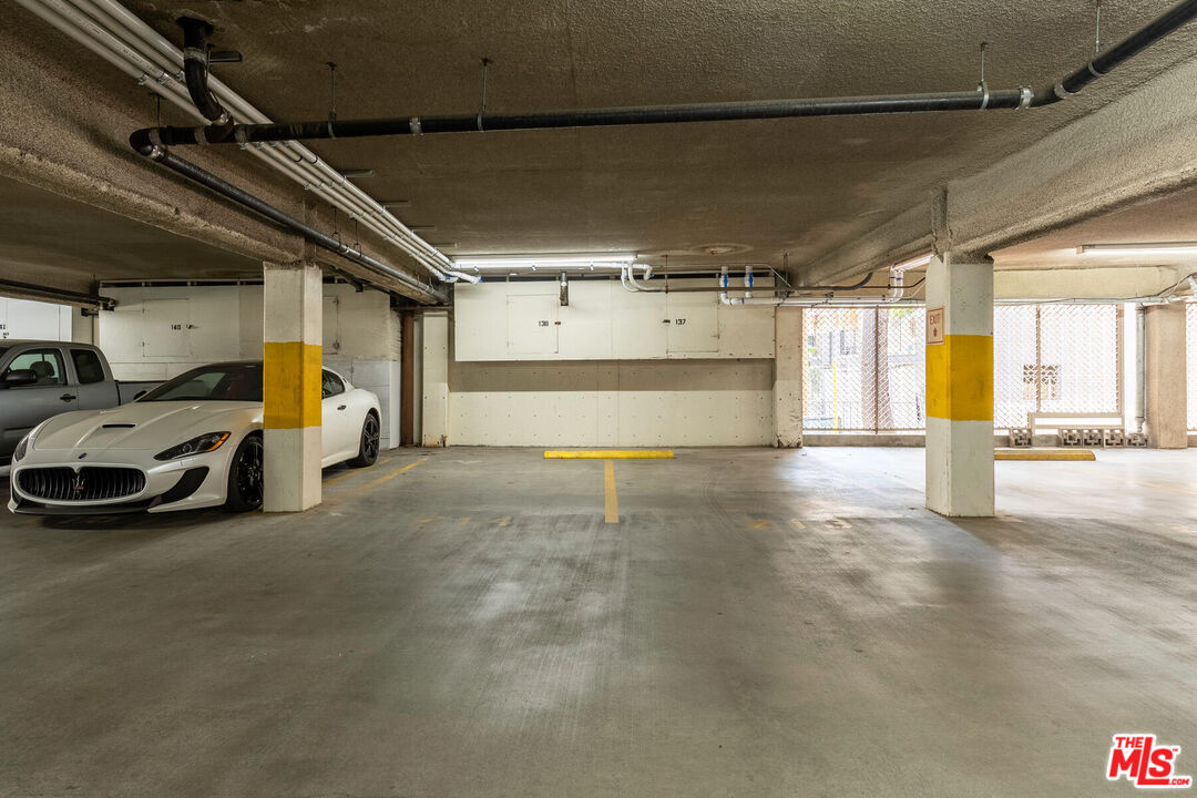 100 S Doheny Dr Unit: 518