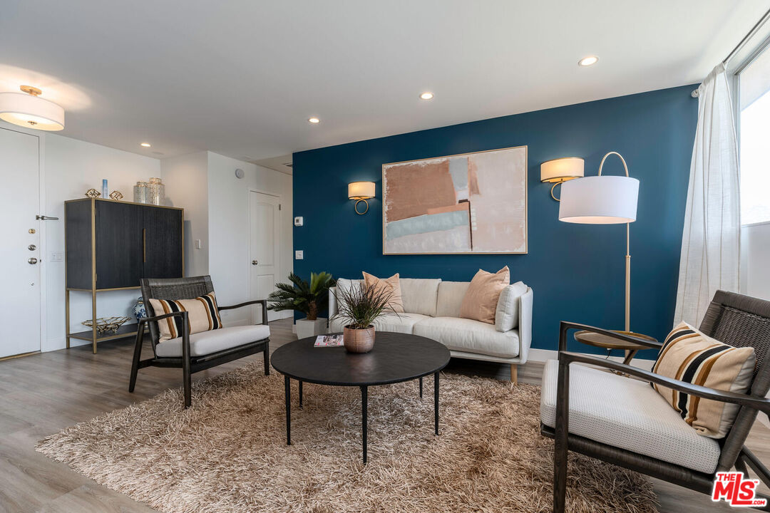 100 S Doheny Dr Unit: 518