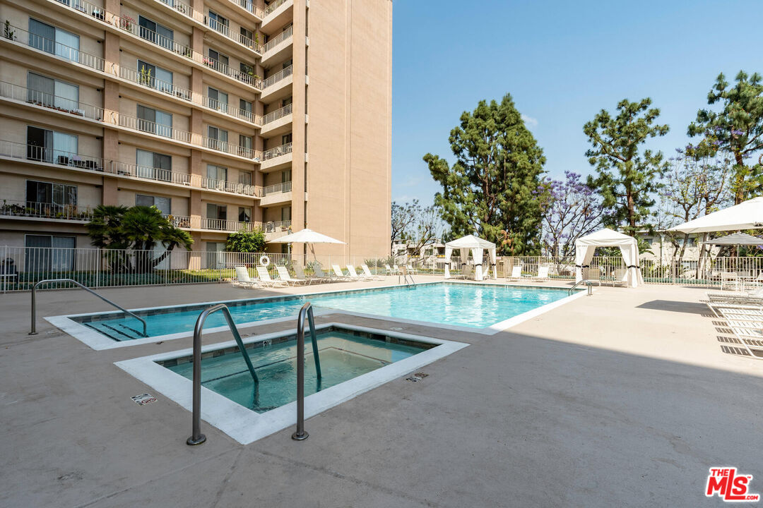 100 S Doheny Dr Unit: 518