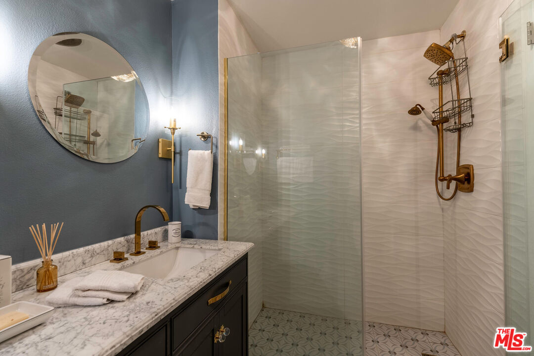 100 S Doheny Dr Unit: 518