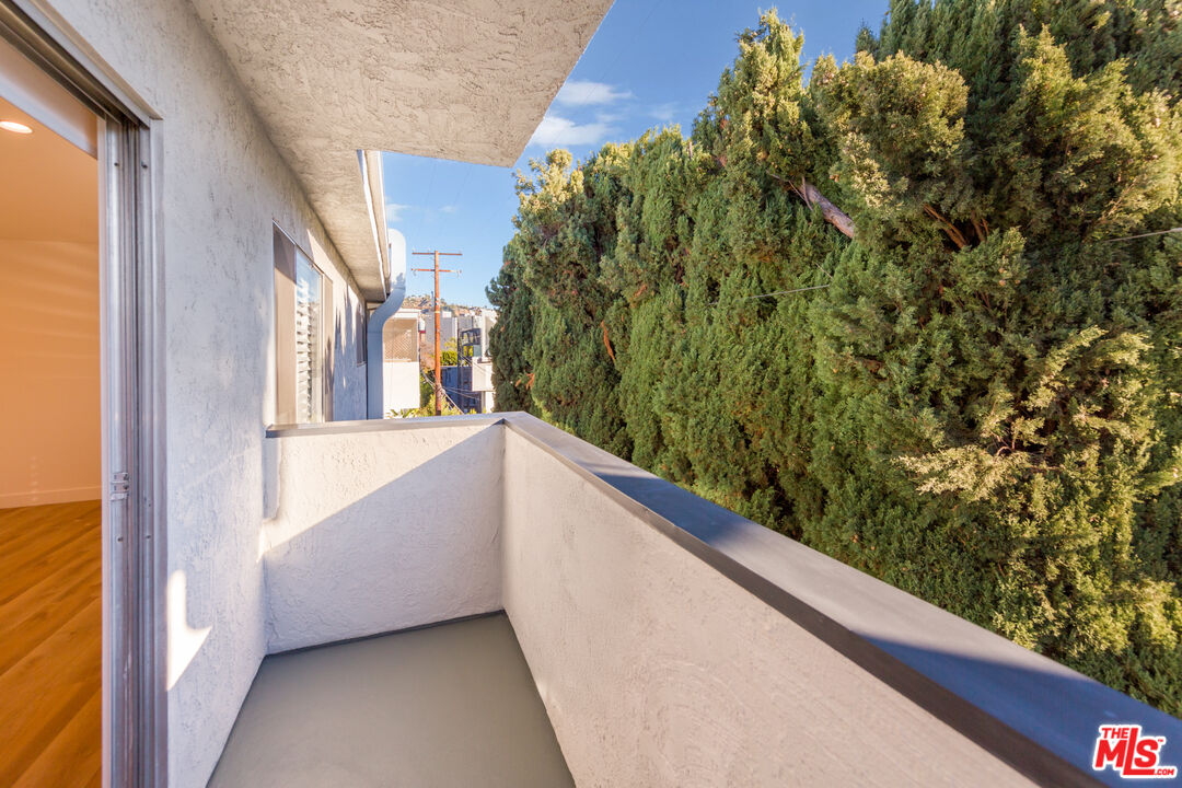 610 N orlando Unit: 304