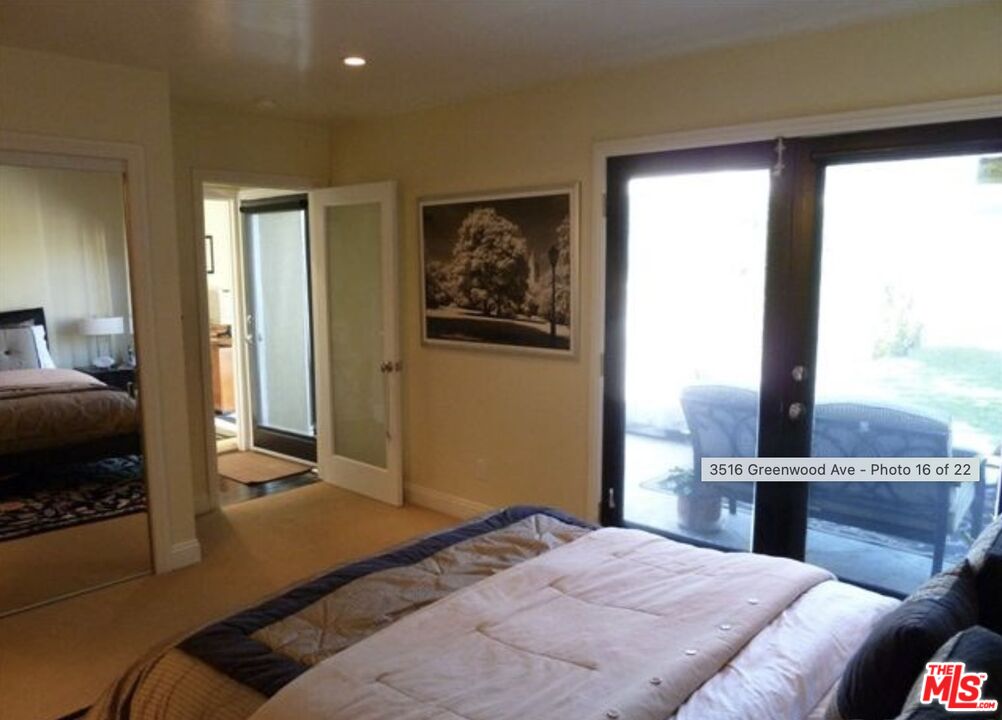 3516 GREENWOOD AVE