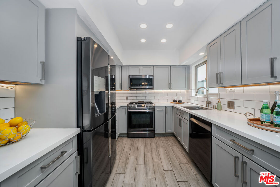 1504 Berkeley St Unit: D