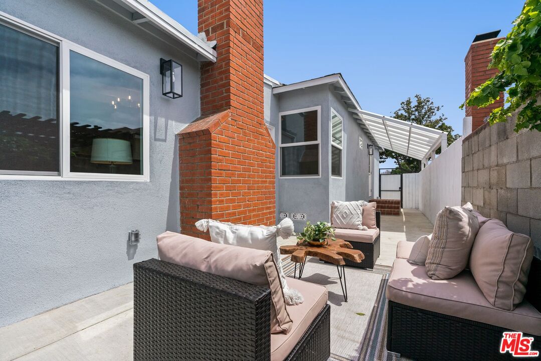 2671 Federal Ave