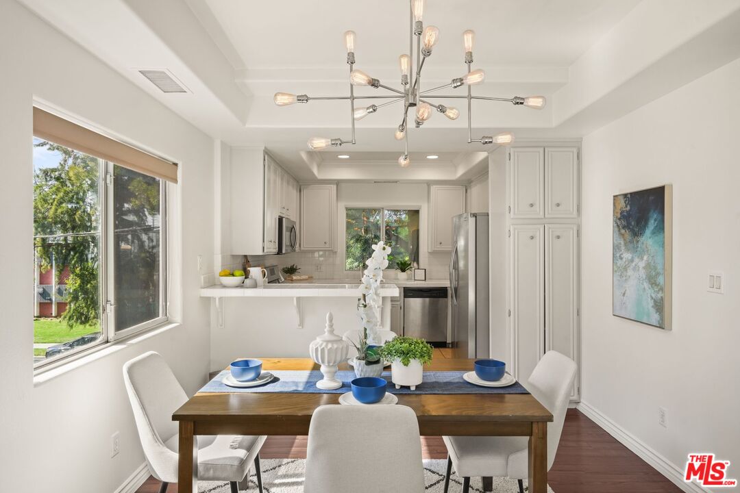 10924 Bloomfield St Unit: 2