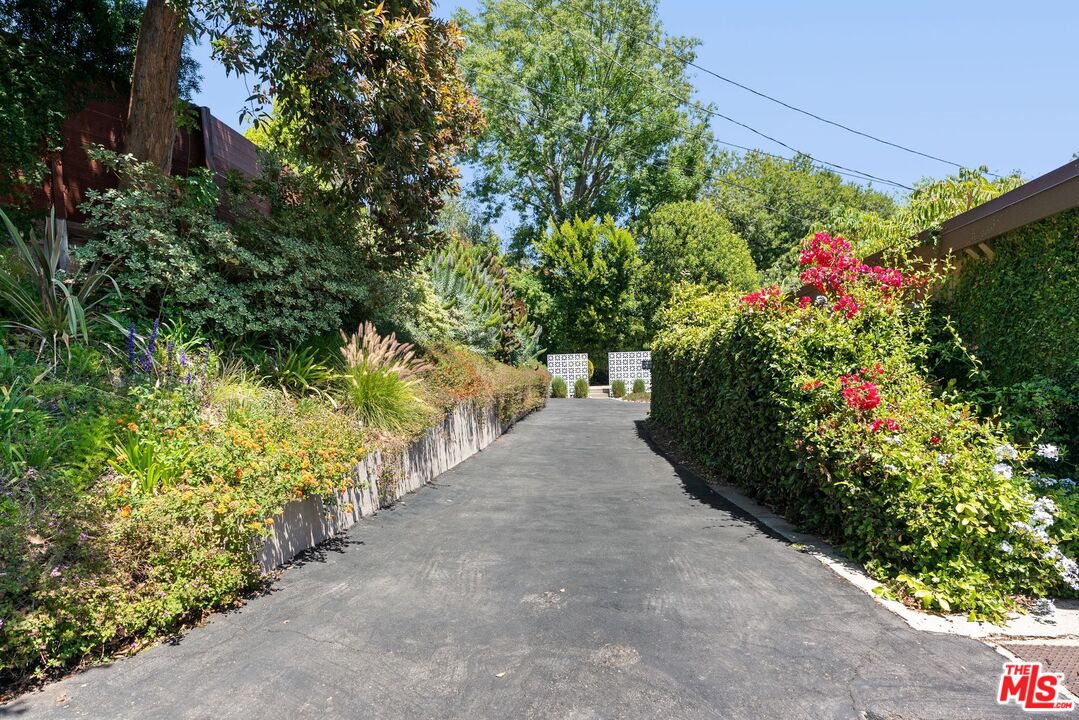 810 Bramble Way