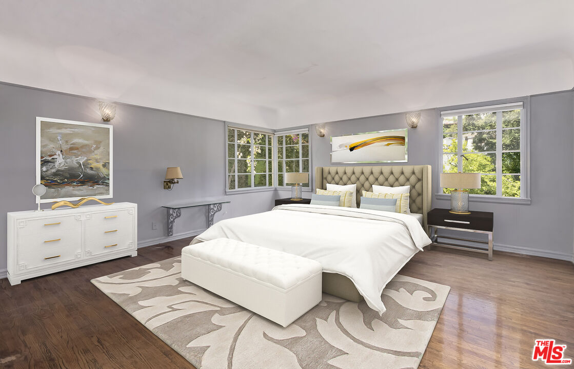 1591 Sunset Plaza Dr