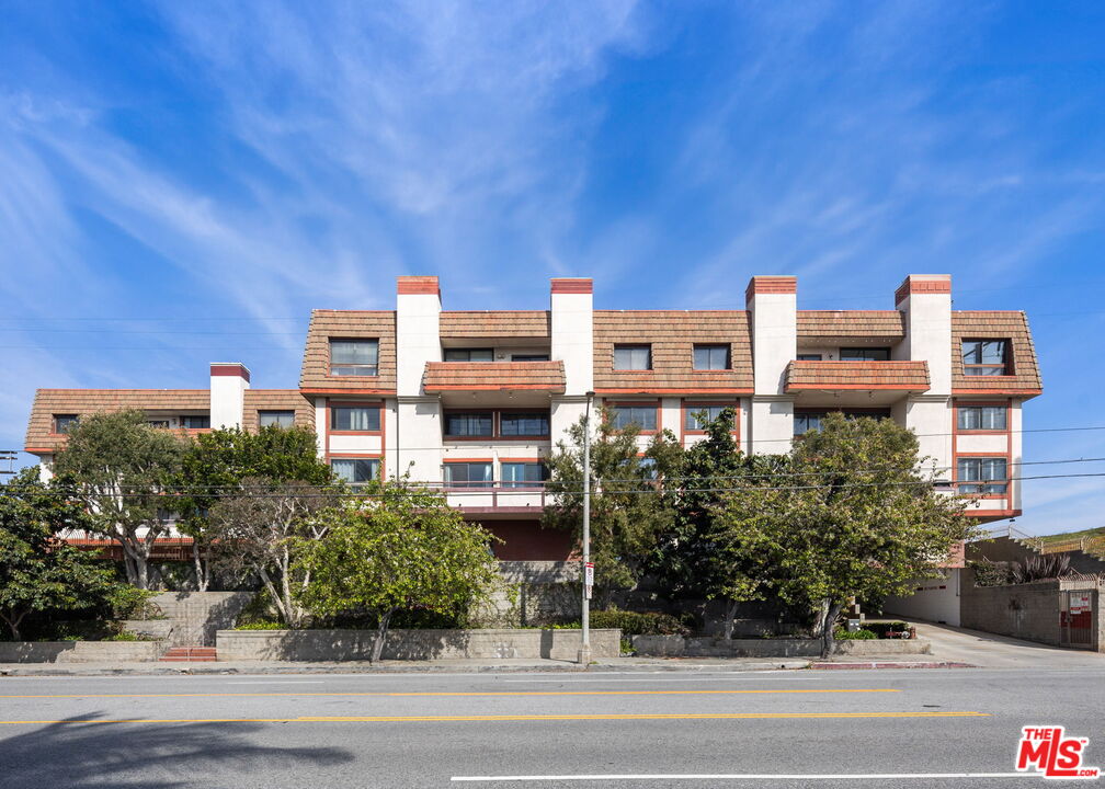 8828 Pershing Dr Unit: 313