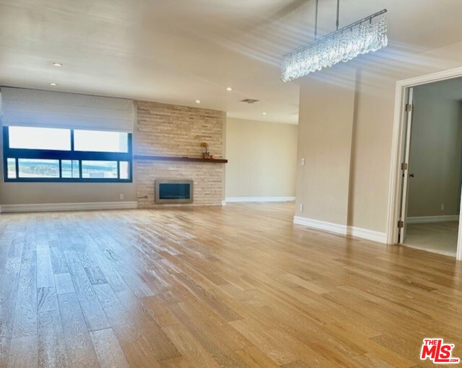 8828 Pershing Dr Unit: 313