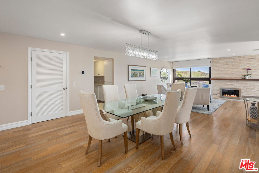 8828 Pershing Dr Unit: 313